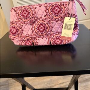 Vera Bradley essential medium pouch in lavender medallion.